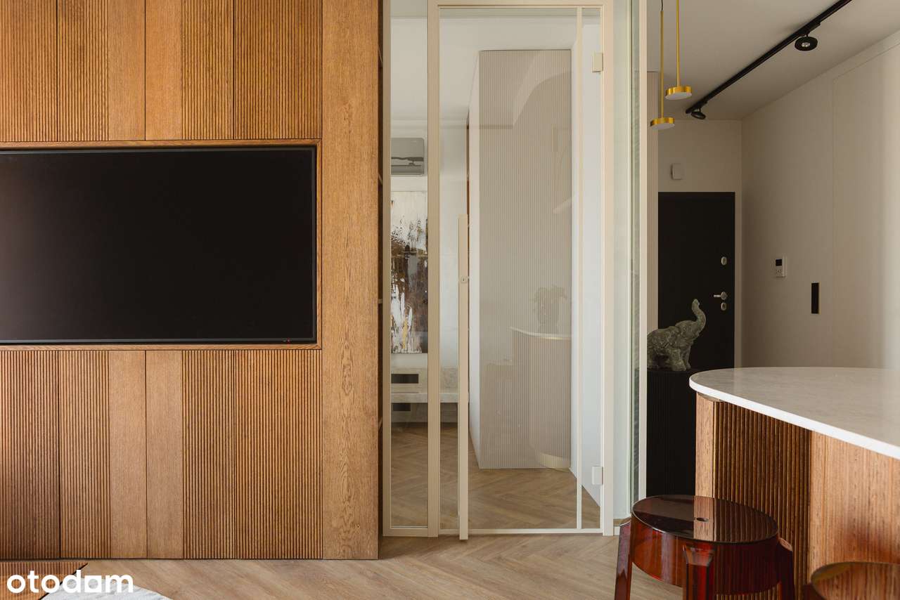 Luksusowy minimalizm z widokiem na rzekę | 2 pokoje | Taras 10 m²-10