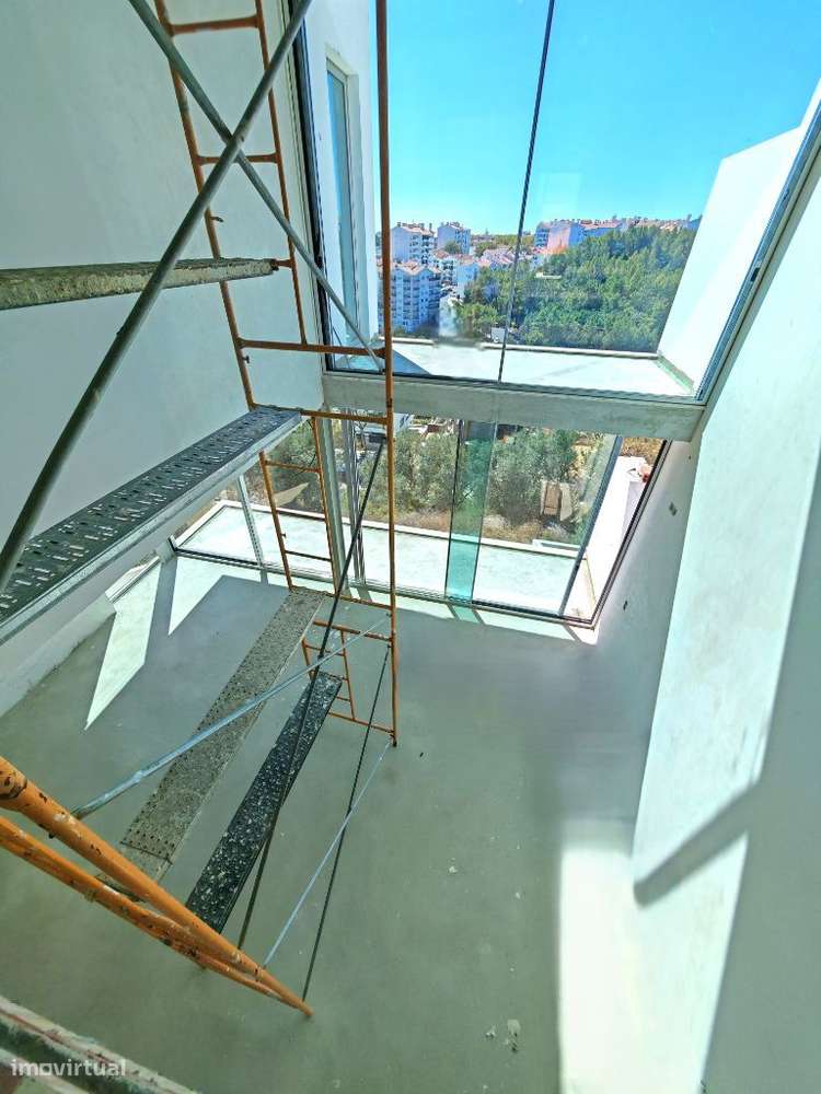 Moradia nova no alto do Monte Estoril - Vistas espectaculares-39