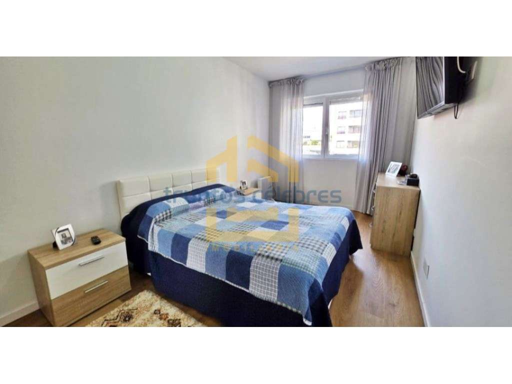 Apartamento T3 Totalmente Renovado com Terraço Privativo - Centro d...-21