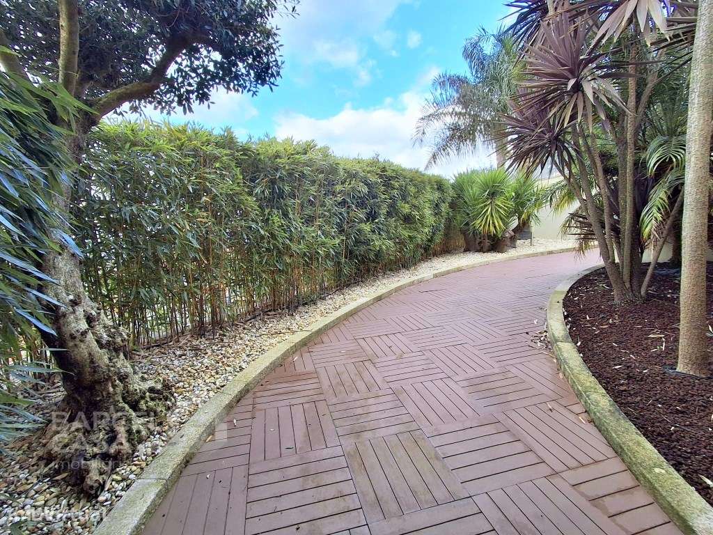 Moradia T4 em pedra, com piscina em Airó - Barcelos-46