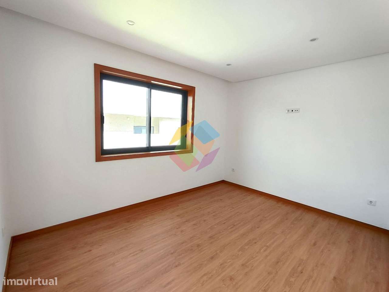 Magnífica Moradia T3 +1 em Stª. Maria da Feira-10