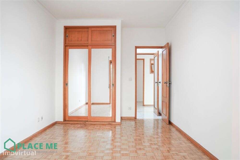 Apartamento T1+1 próximo da Estação de Comboios-25