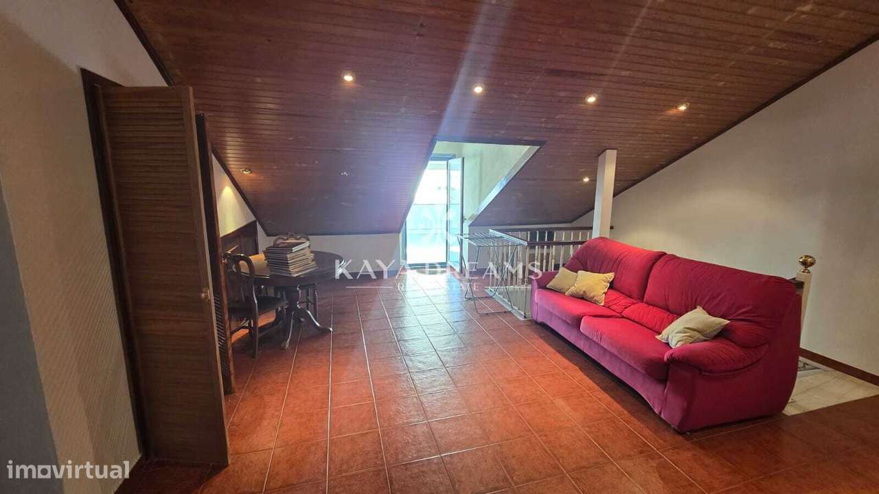 PRÉDIO COMPOSTO POR 4 PISOS EM EXCELENTE ESTADO, CAMARATE, LOURES-14