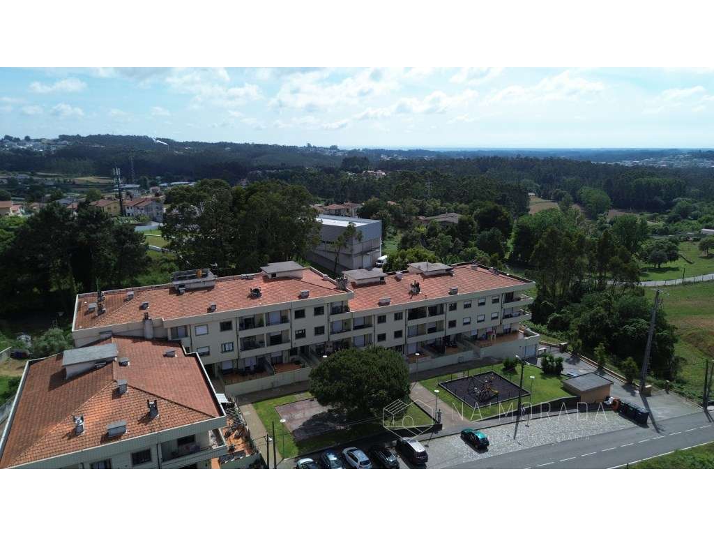 Apartamento T2 renovado, vendido totalmente mobilado e equipado em ...-1