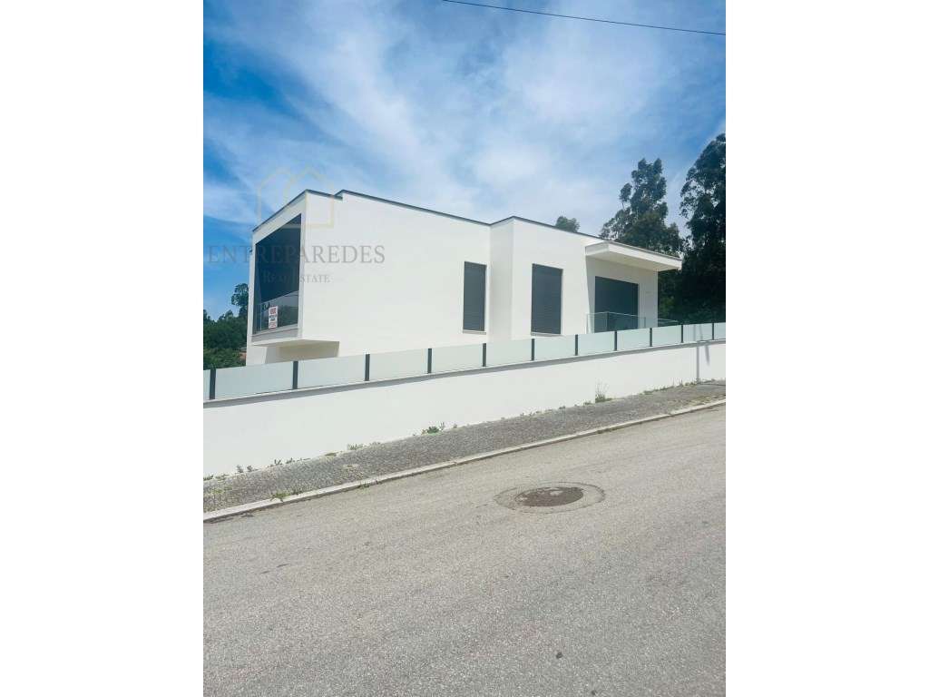 Moradia T3+1 NOVA para comprar, Santa Maria da Feira - Aveiro - Grande imagem: 5/24