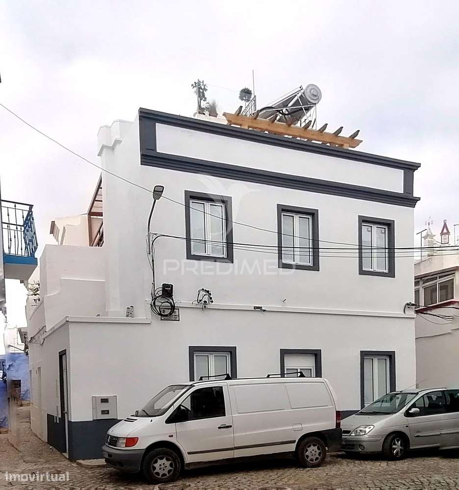 Moradia Remodelada C 2 Apartamentos Na Baixa Da Cidade De Olhao