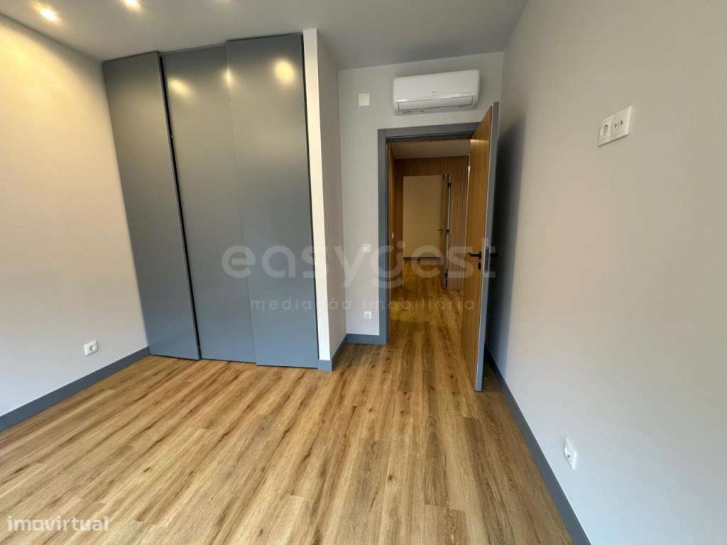 Apartamento T2 moderno no coração de Coimbra - junto à Câmara Munic... - Grande imagem: 3/12