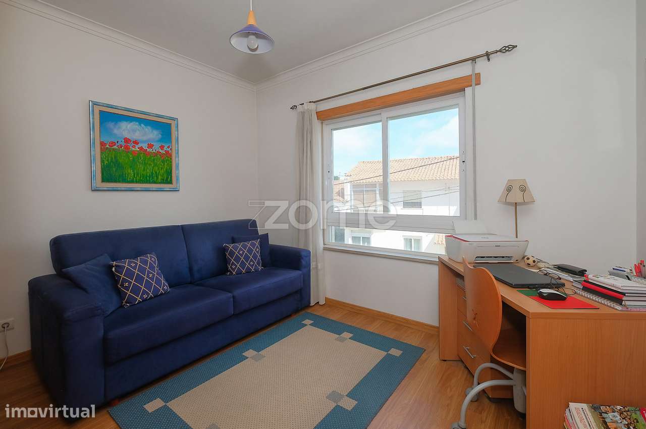 Apartamento T2 com 3 Lugares de Garagem | Alvide, Alcabideche, Cascais-15