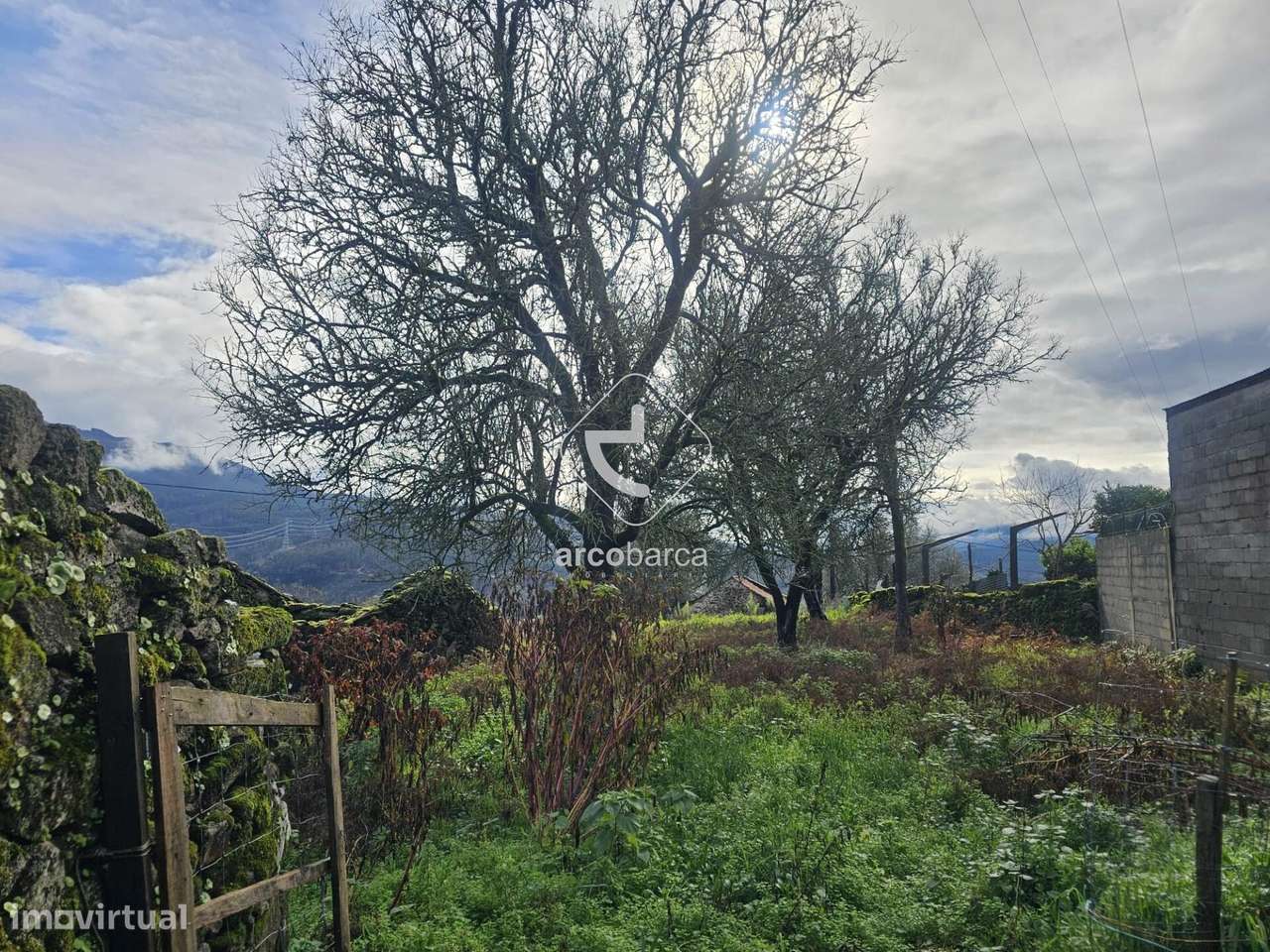 Propriedade para restauro - Loureda - Arcos de Valdevez-26