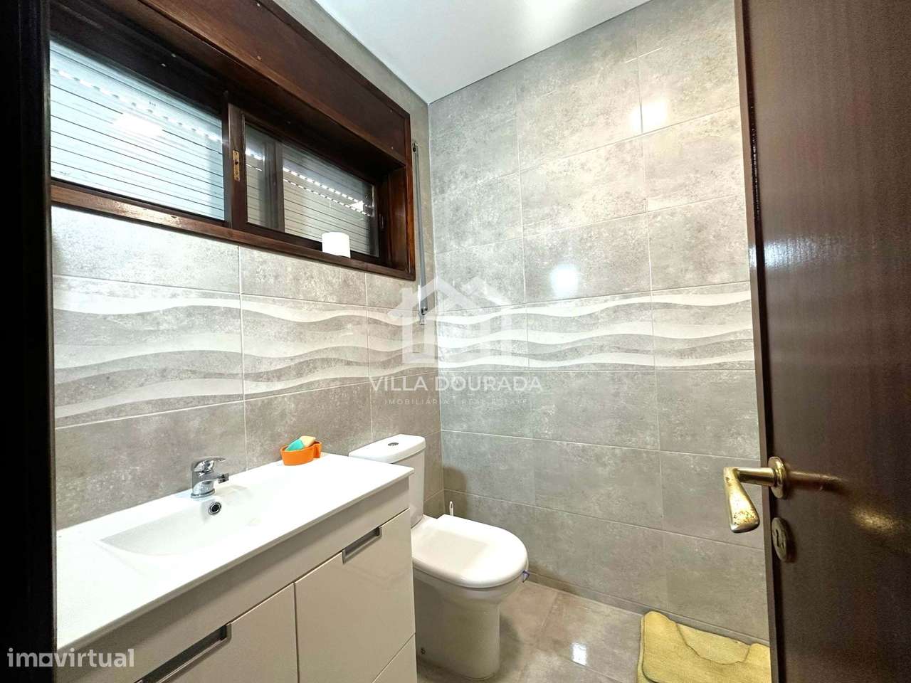 Moradia de 3 pisos em Campanhã, Porto: Espaço, conforto e localização-19