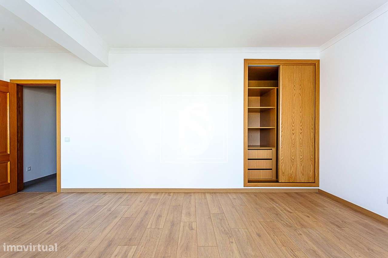 Apartamento T5 em UDF de Faro (Sé e São Pedro) - Grande imagem: 5/34