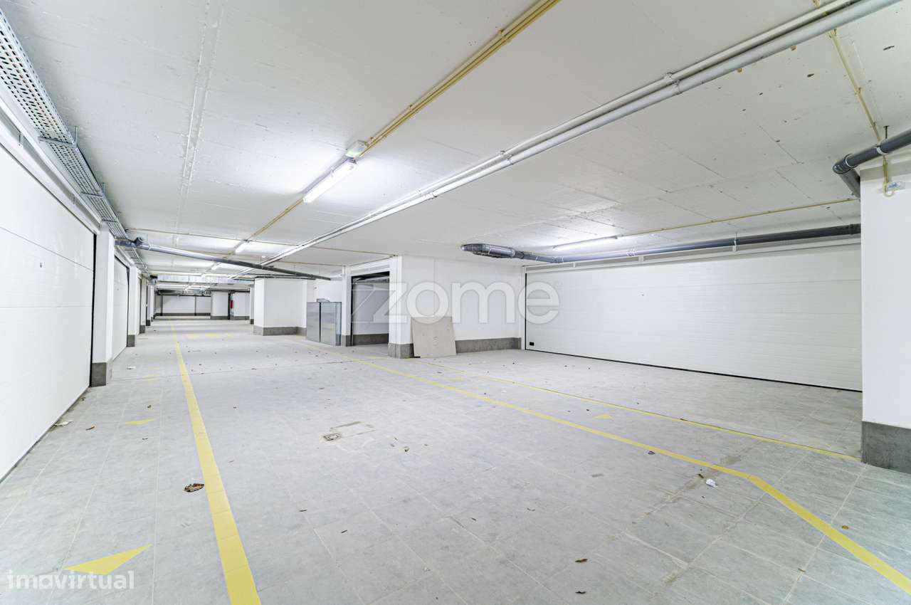 FABULOSO T2 COM TERRAÇO DE 127m, VARANDA E GARAGEM PARA 2 CARROS-13