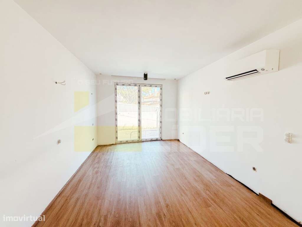 Luxuoso apartamento T3, no Centro de Lourinhã, Atalaia.-10