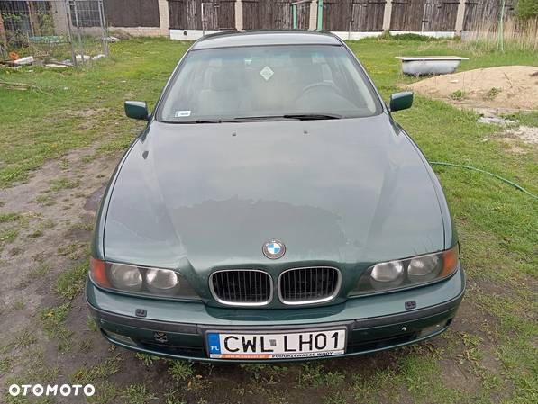 BMW Seria 5 520i - 6