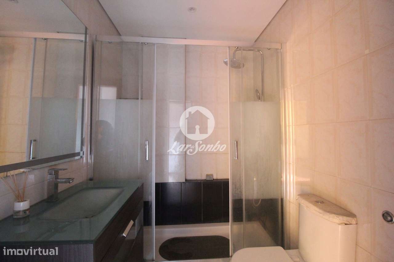 Apartamento T2, localizado, em Baguim do Monte, próximo ao metro da...-16