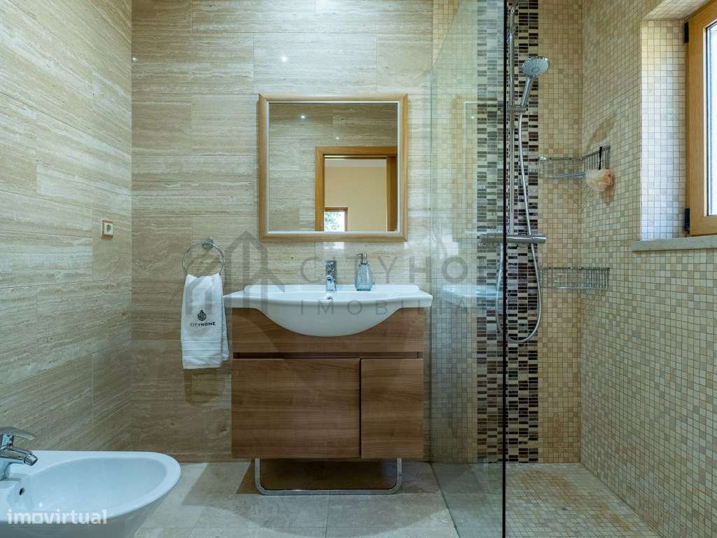 Moradia T5 contemporânea com Piscina e vista Mar na Galé em Albufeira-18