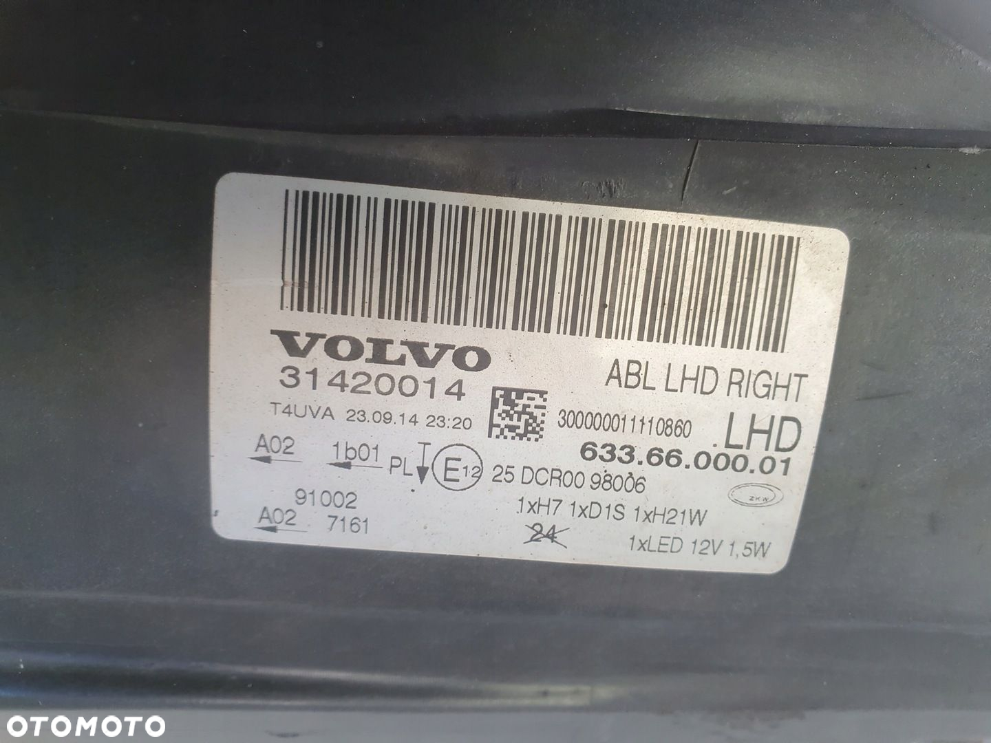 Volvo S80 II V70 III LIFT PRZEDNIA LAMPA PRAWA prawy przód EUROPA 31420014 - 2