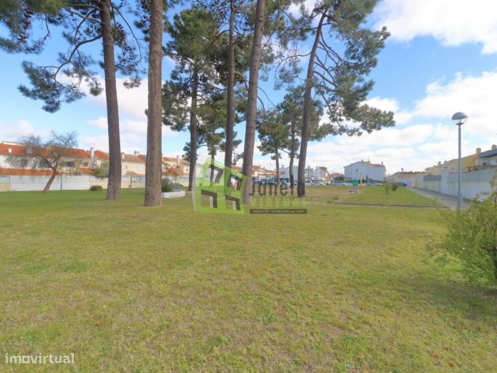 Moradia T3 com Garagem - Choilo, Azeitão-26