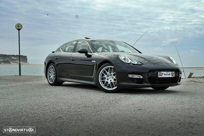 Porsche Panamera Turbo PDK - 2