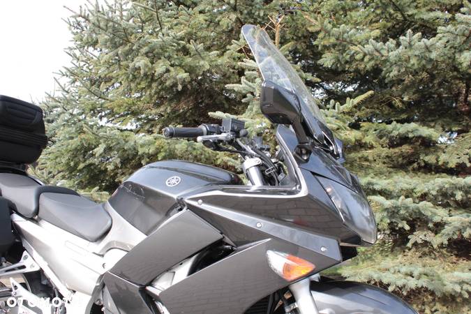 Yamaha FJR - 19