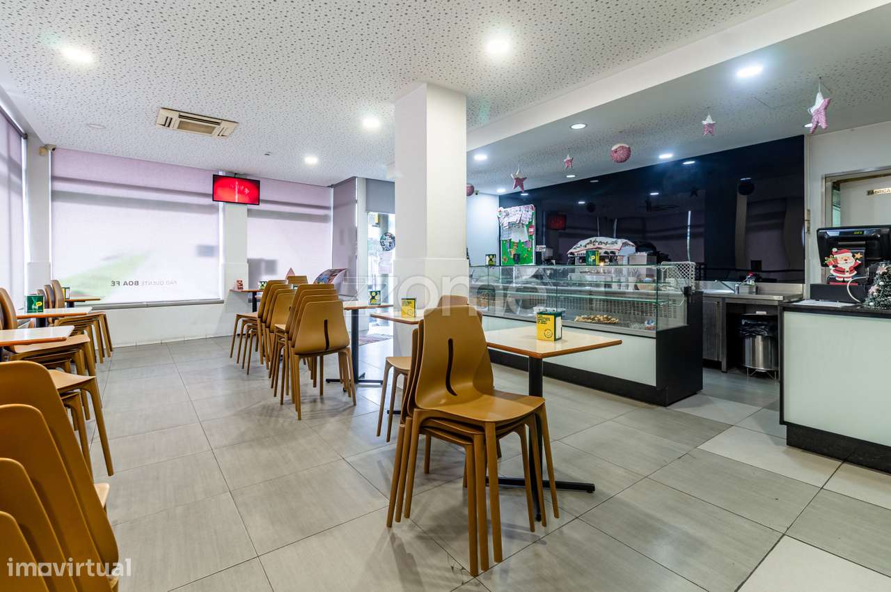 Confeitaria com Fabrico Próprio, em Rio Tinto-3