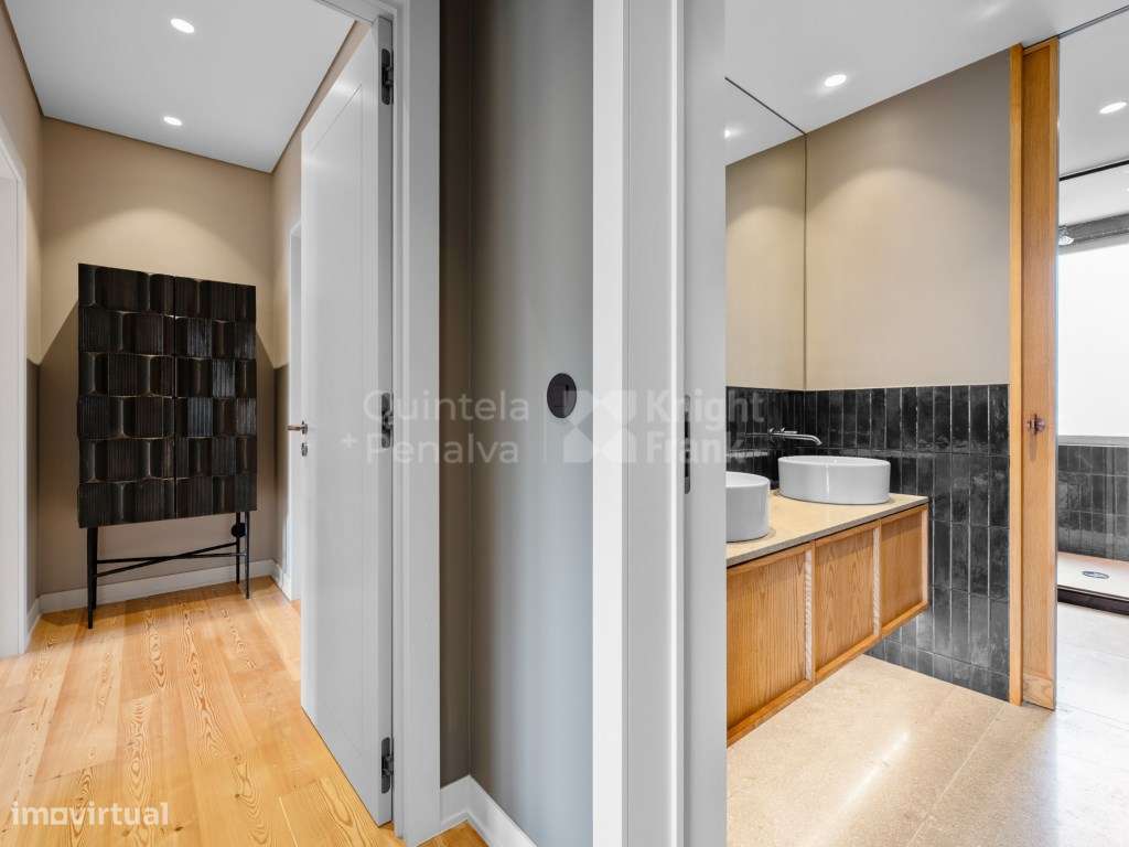 Apartamento T4 com terraço privativo nas Avenidas novas, Lisboa-18