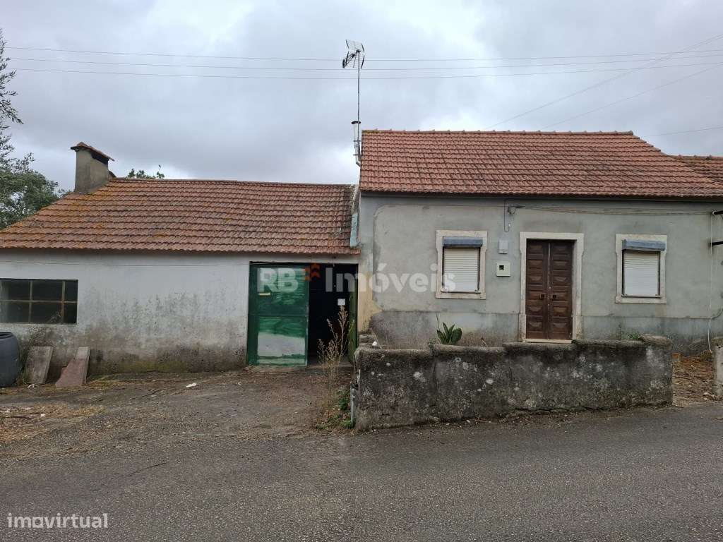 Moradia T3 Térrea, para recuperar nas Moreiras Pequenas , concelho ... - Grande imagem: 2/16