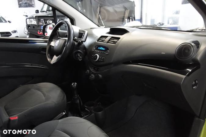 Chevrolet Spark 1.0 LS - 18