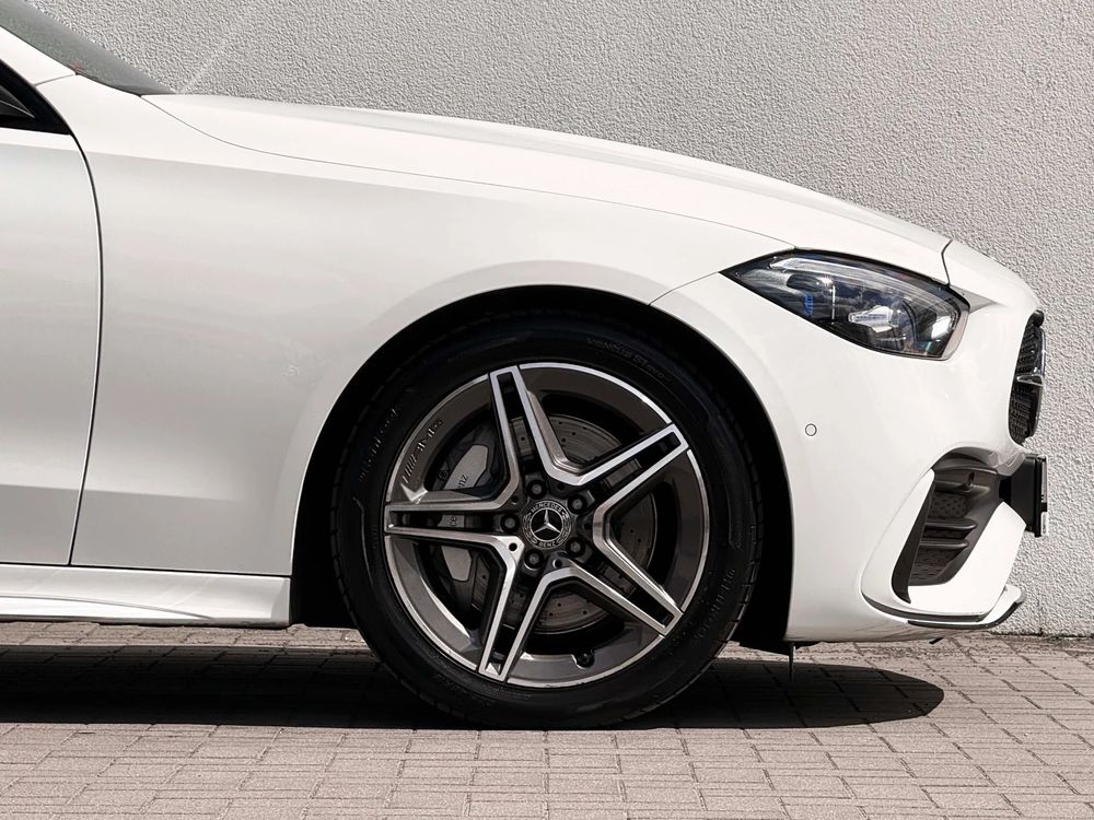 Mercedes-Benz Klasa-C 300 9G Tronic Amg Line 258 KM — zdjęcie 3