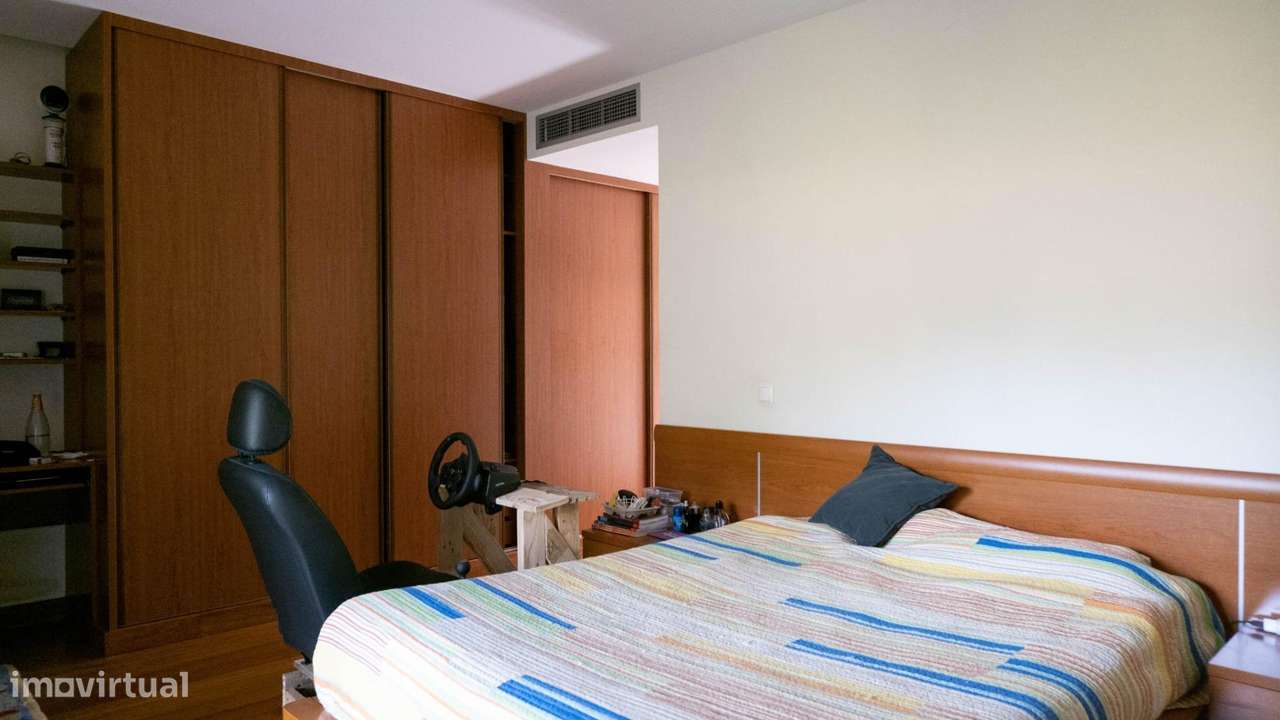 Moradia Térrea de 596m2 em Terreno de 10.000m2 | Paços de...-23