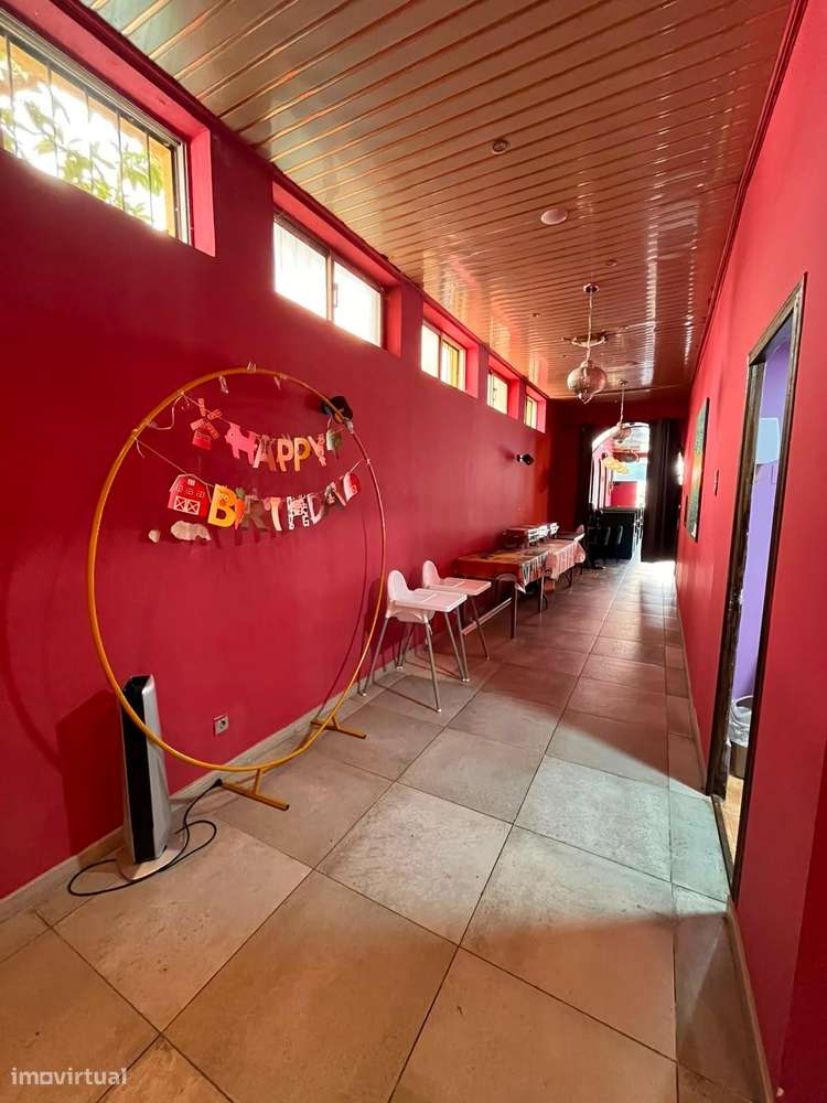 Restaurante totalmente equipado para Trespasse no Areeiro-14