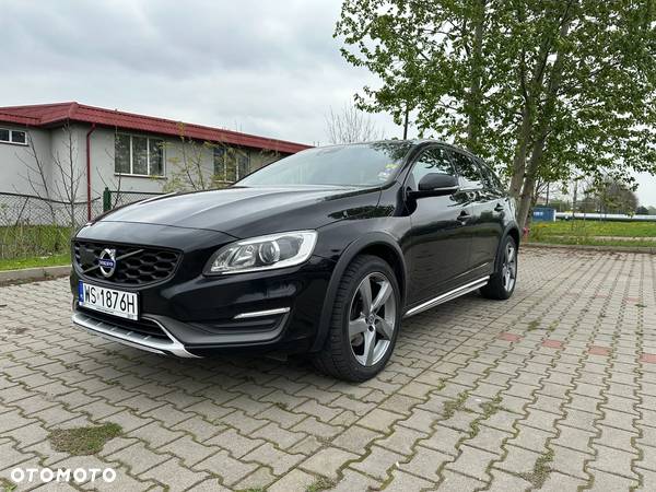 Volvo V60 Cross Country D4 AWD Geartronic Summum - 1