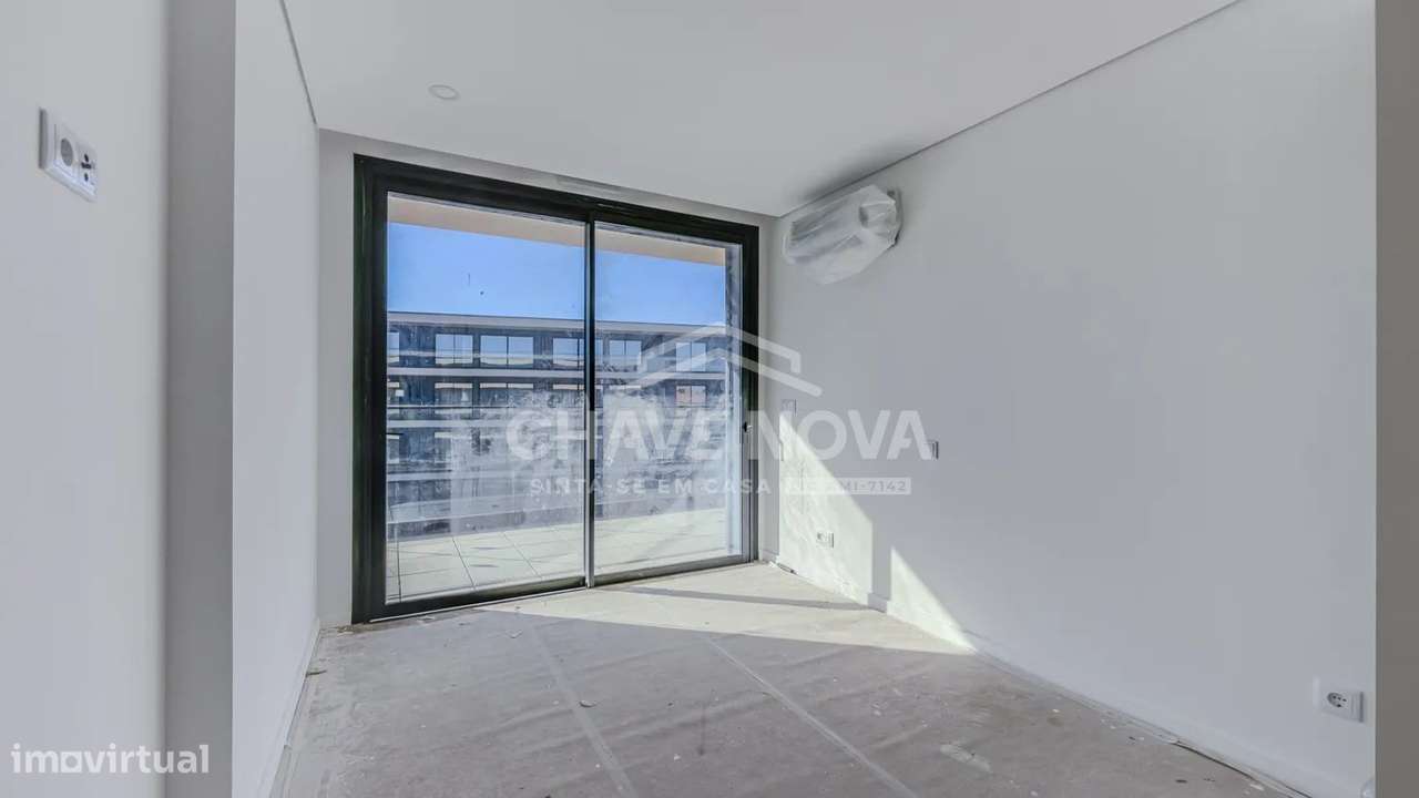 Apartamento T3 Novo c/ Lugar de Garagem Duplo na Madalena-18