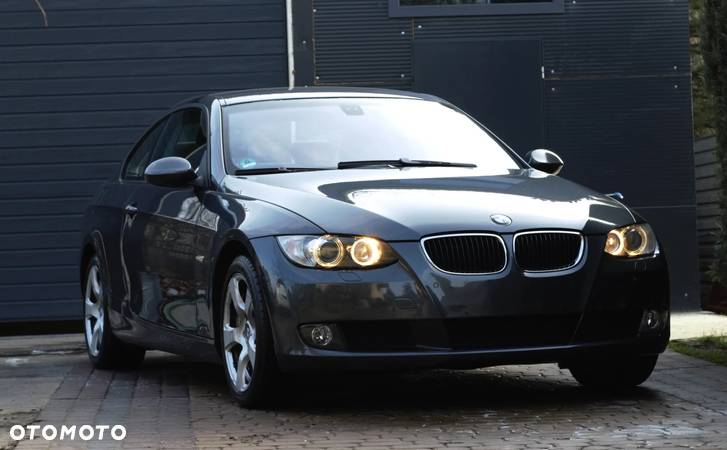 BMW Seria 3 320i - 1