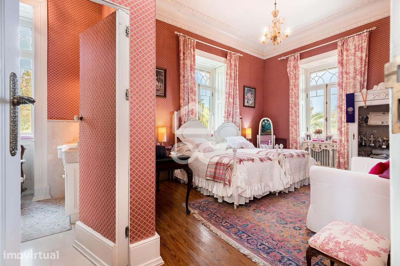 Palacete de inspiração neoclássica francesa com jardim botânico de Jea-36