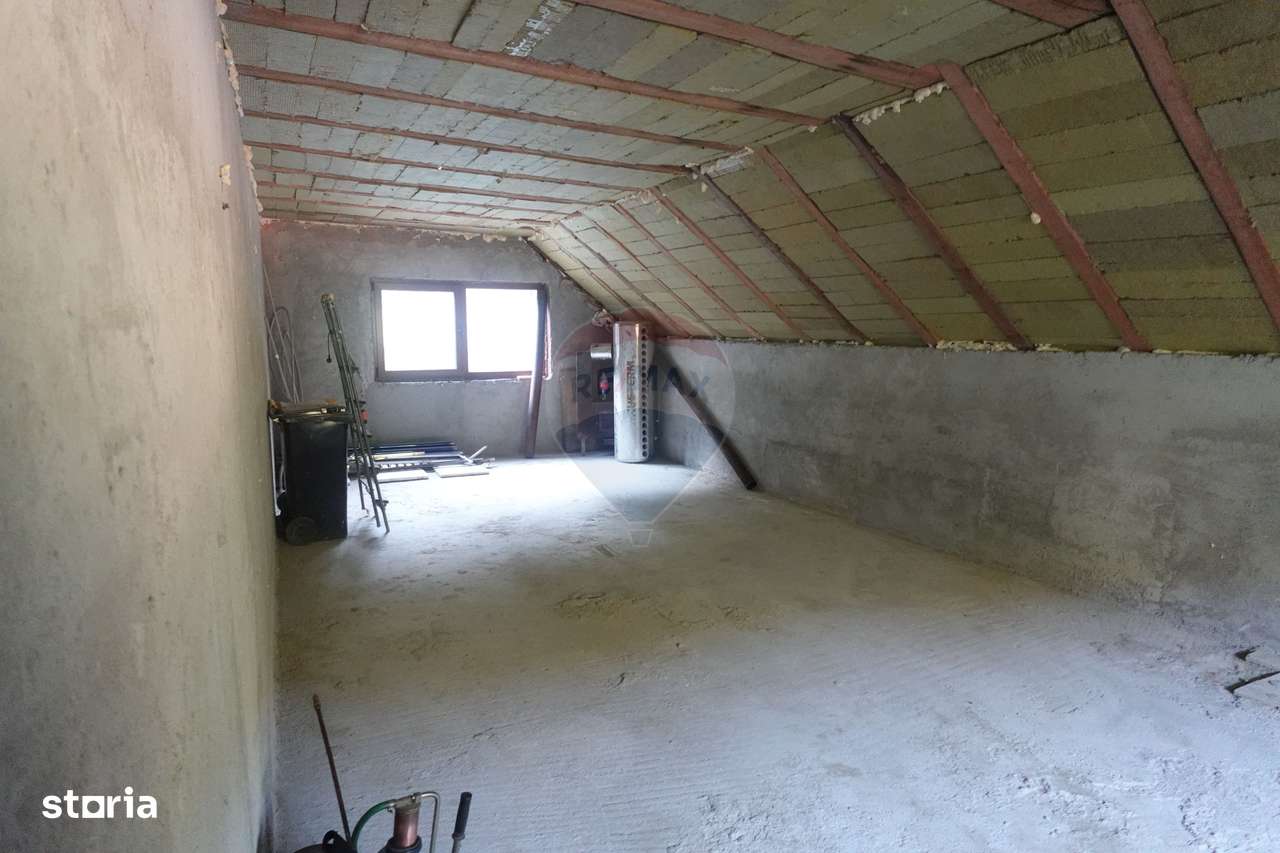 Casă / Vilă cu 6 camere de vânzare-2