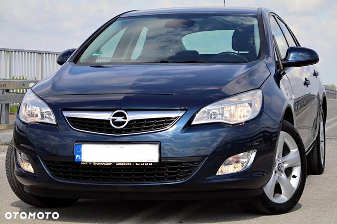 Opel Astra - 2