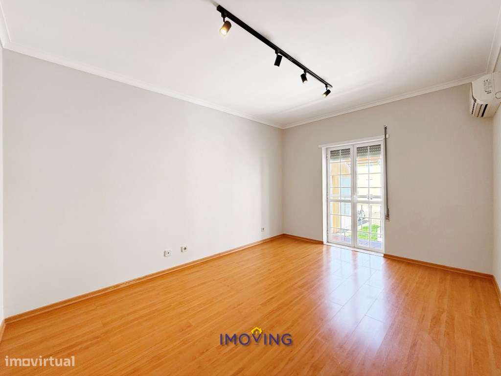 Moradia T3+1 em Vila Nogueira de Azeitão-23