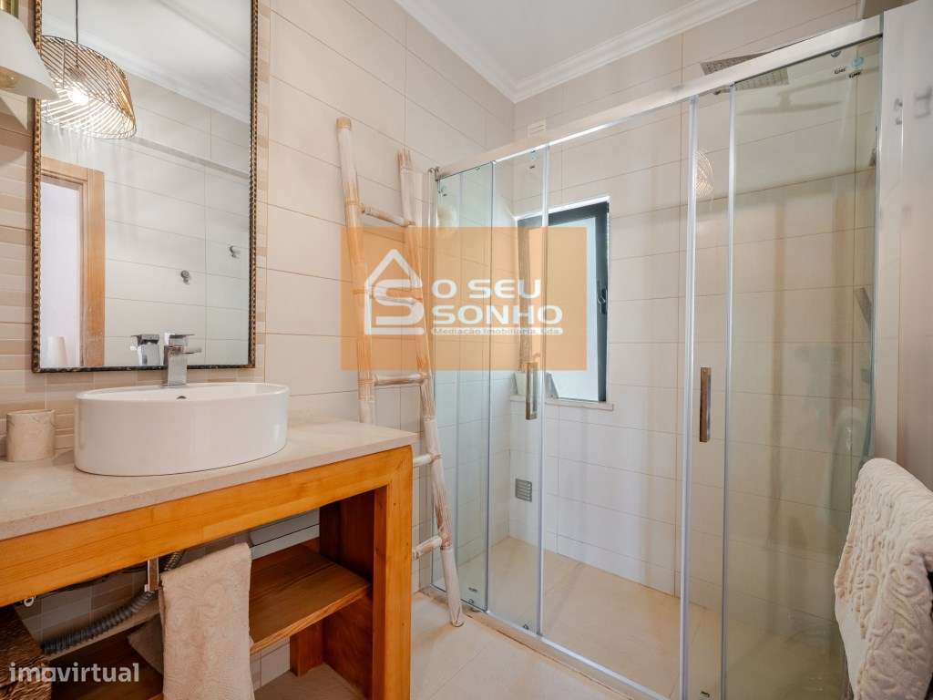Moradia T3 + 1 com Piscina-40