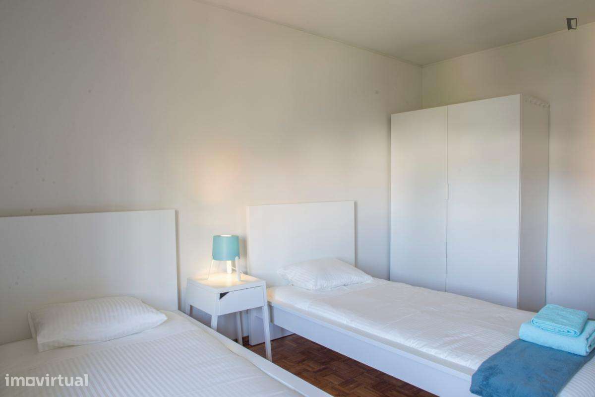 Quarto - localizado em Senhora da Hora Porto - Grande imagem: 4/10