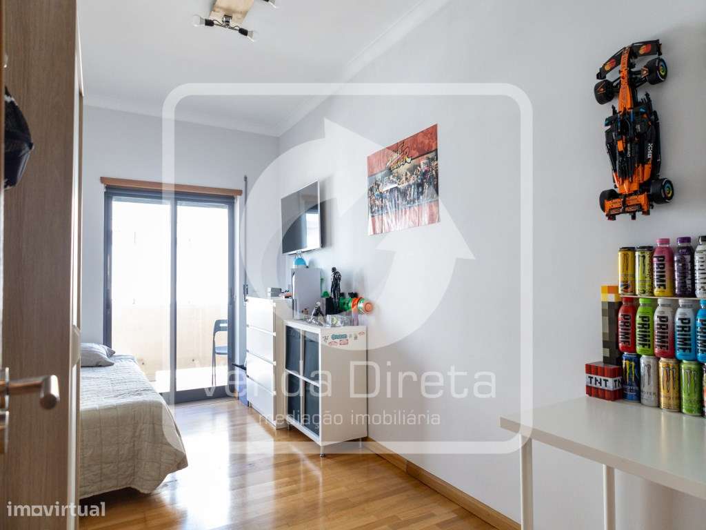 Apartamento T3 em Setúbal com box e vista para Serra da Arrábida-32