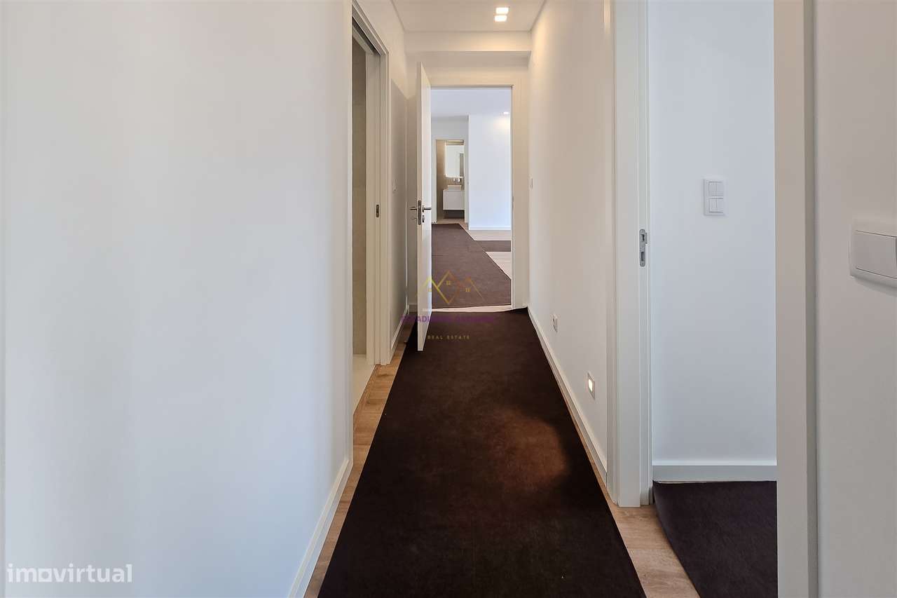 T4 com Piscina em Alverca-16