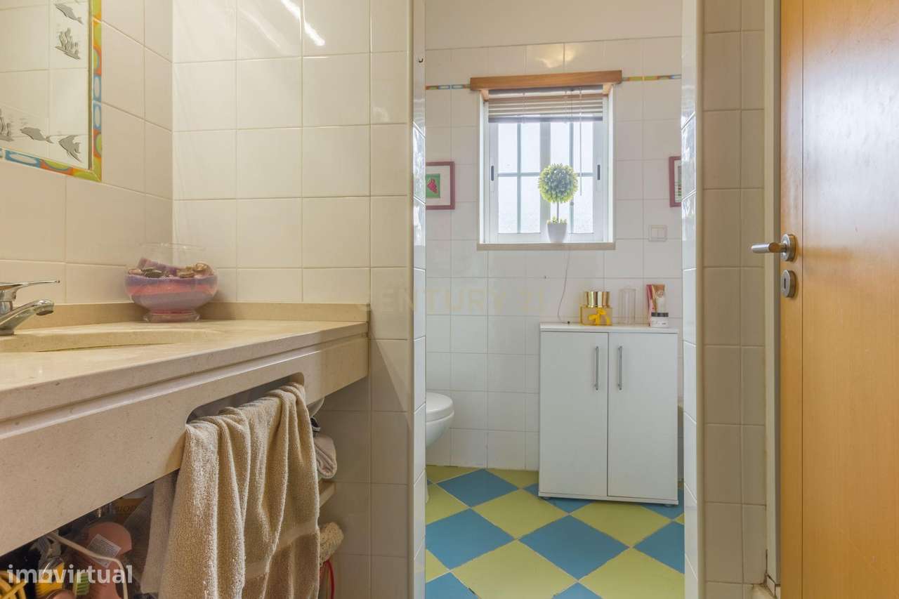 Moradia T4 em Oleiros - Azeitão, Setúbal - Oportunidade Única!-9