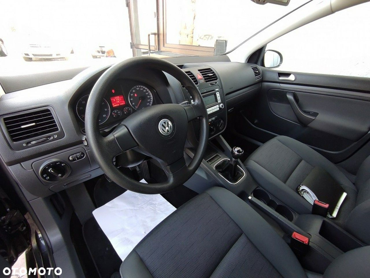 Volkswagen Golf - 10