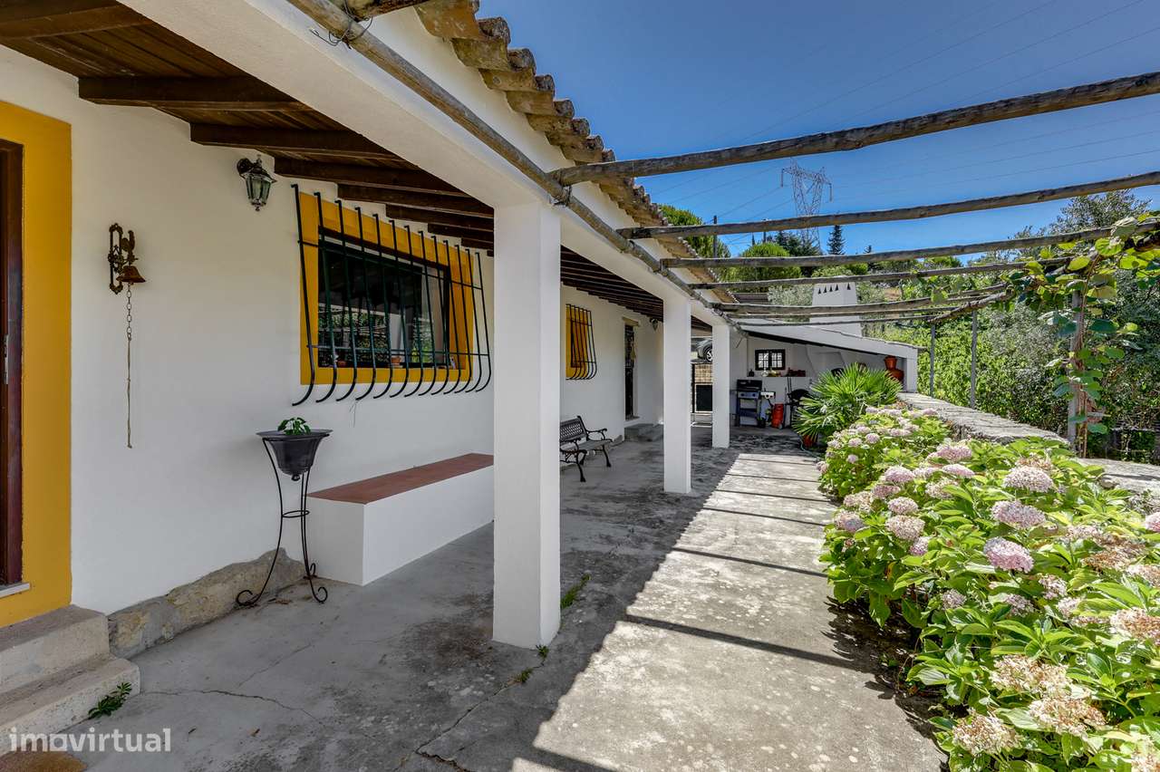 Quinta com Piscina e 2 Hectares a 25 km de Lisboa-30