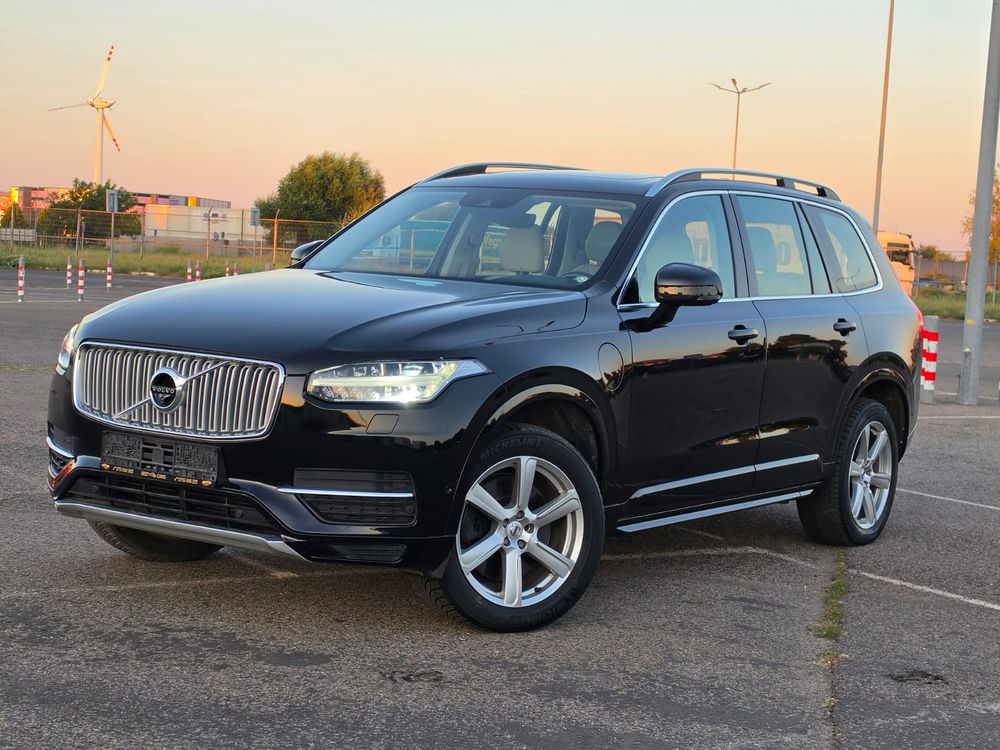 Volvo XC90 T8 AWD Twin Engine Geartronic Momentum 2017