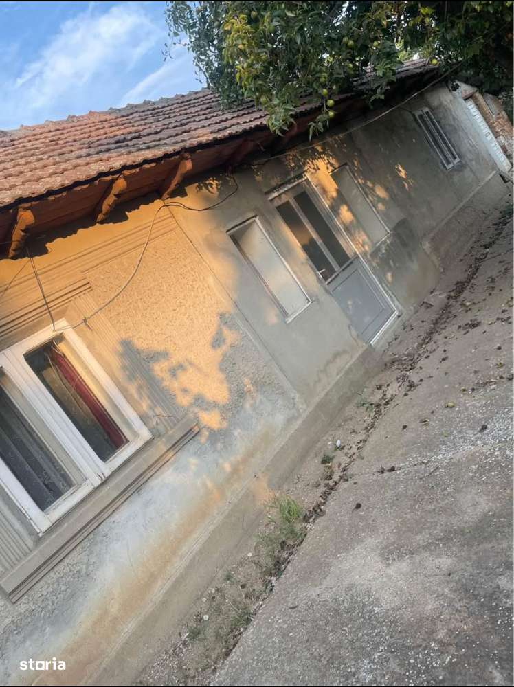 Vând casă în smardioasa poziție centrală 800mp - Imagine principală: 5/5