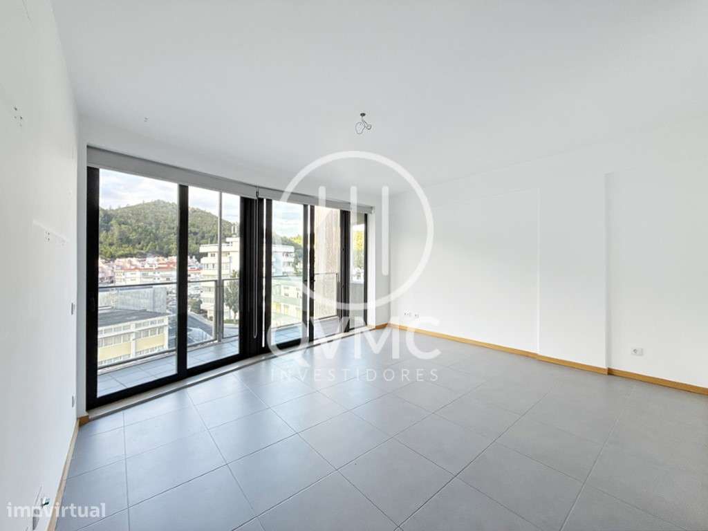 Apartamento T3 em Sesimbra com parqueamento - Vista mar e castelo-1