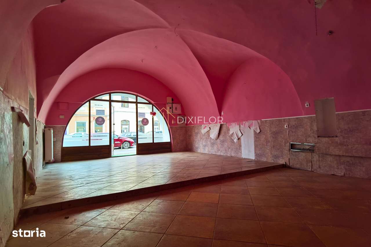 Spațiu comercial în centru / Üzlethelyiség a központban - Imagine principală: 2/5