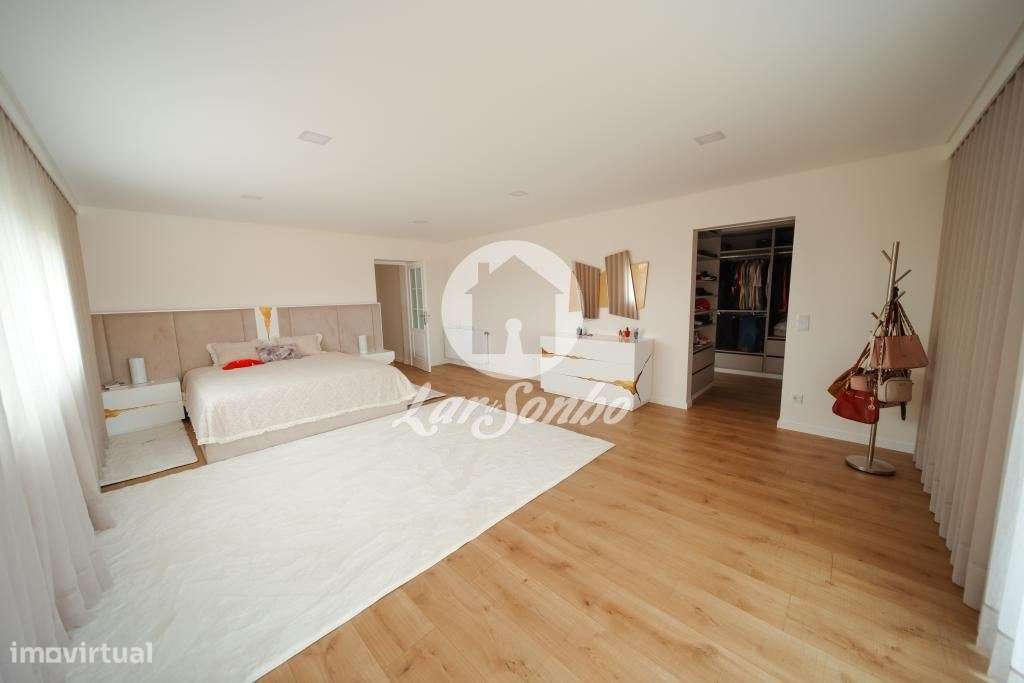 M4+1 individual como nova com G.F. p/ 6 carros em Calendário - Grande imagem: 4/22